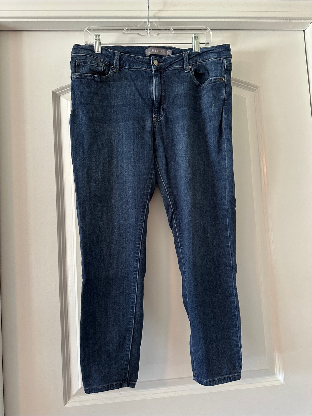 Just USA Women's Straight Leg Jeans in Dark Blue Wash